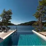 Villa Lipovac By Guide *