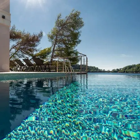 Lipovac By Guide * Blato (Korcula)