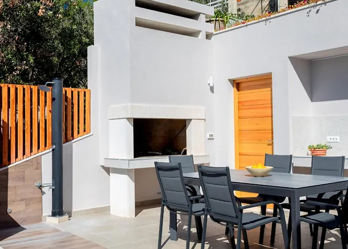 Lipovac By Guide Villa *